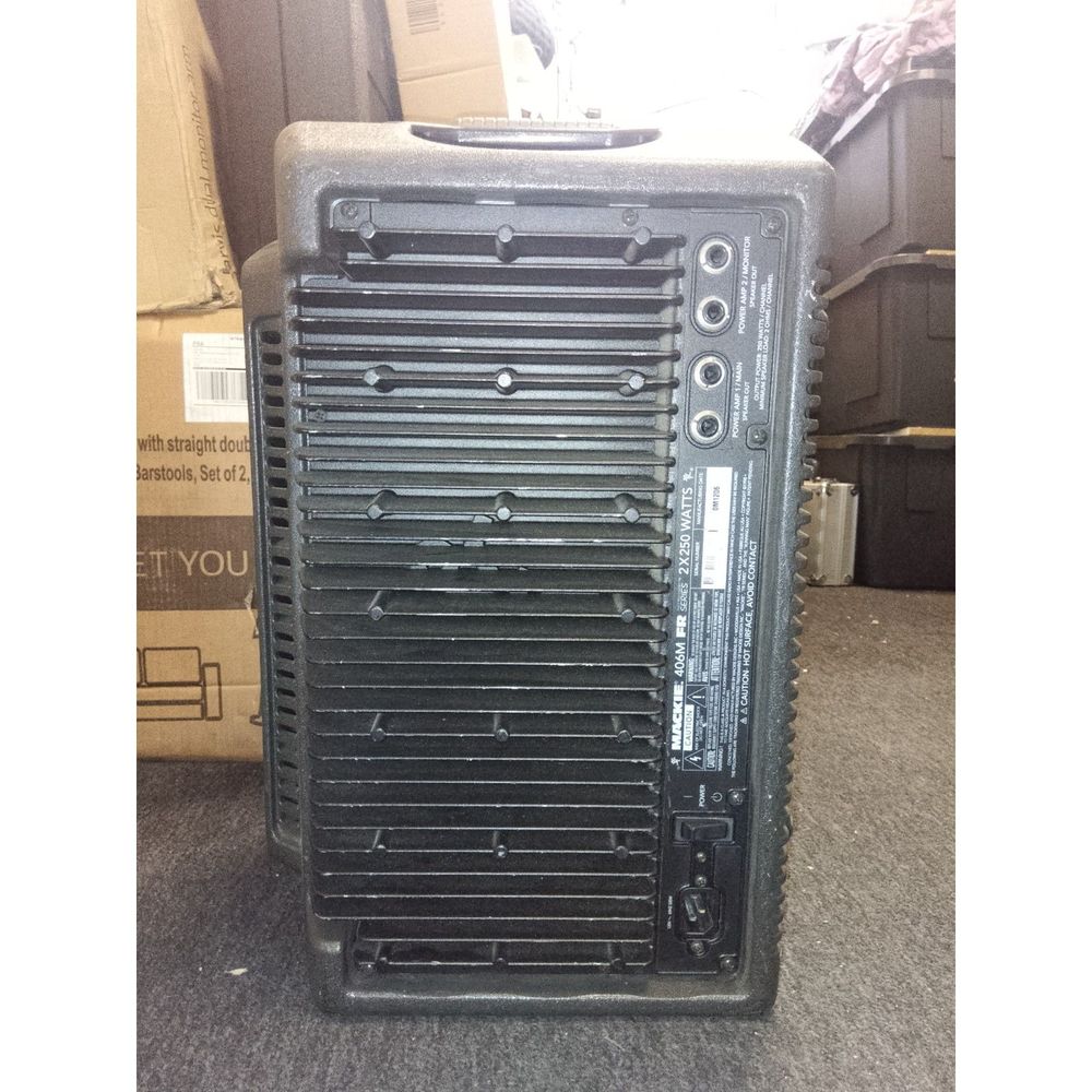 Mackie 406M FR 6-channel powered mixer